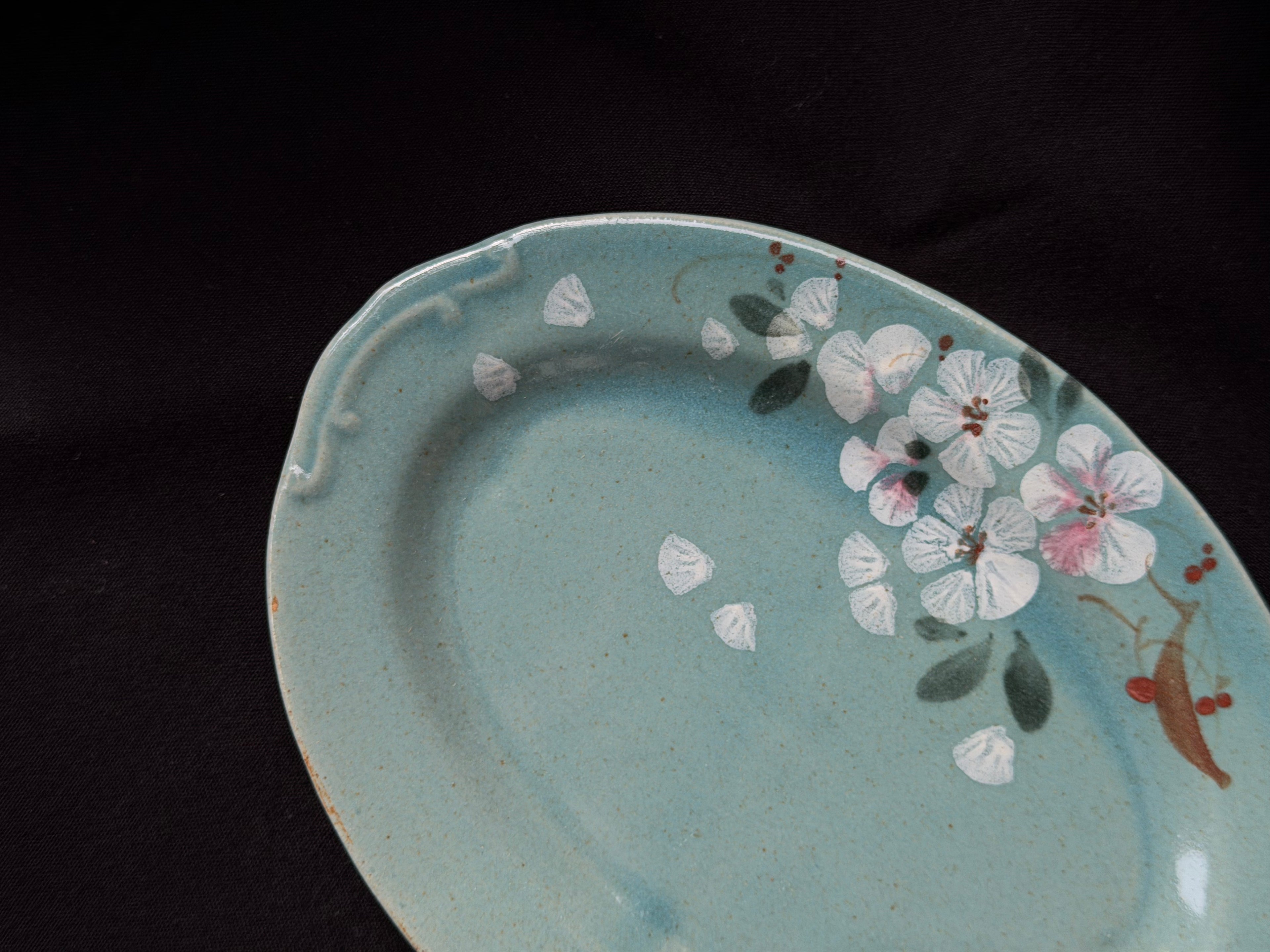 Oval Flower 8" Plate