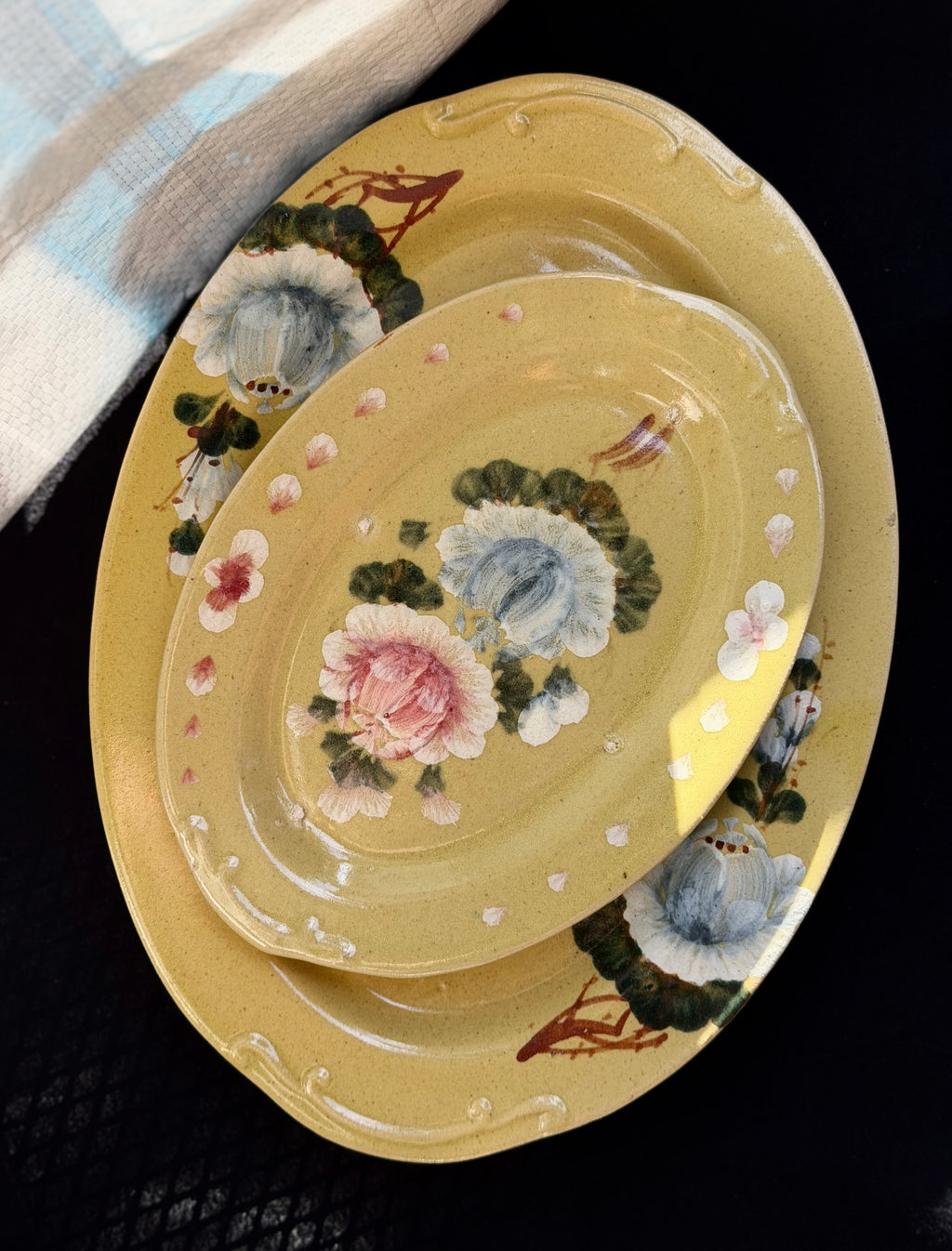 Oval Flower 11" Plate