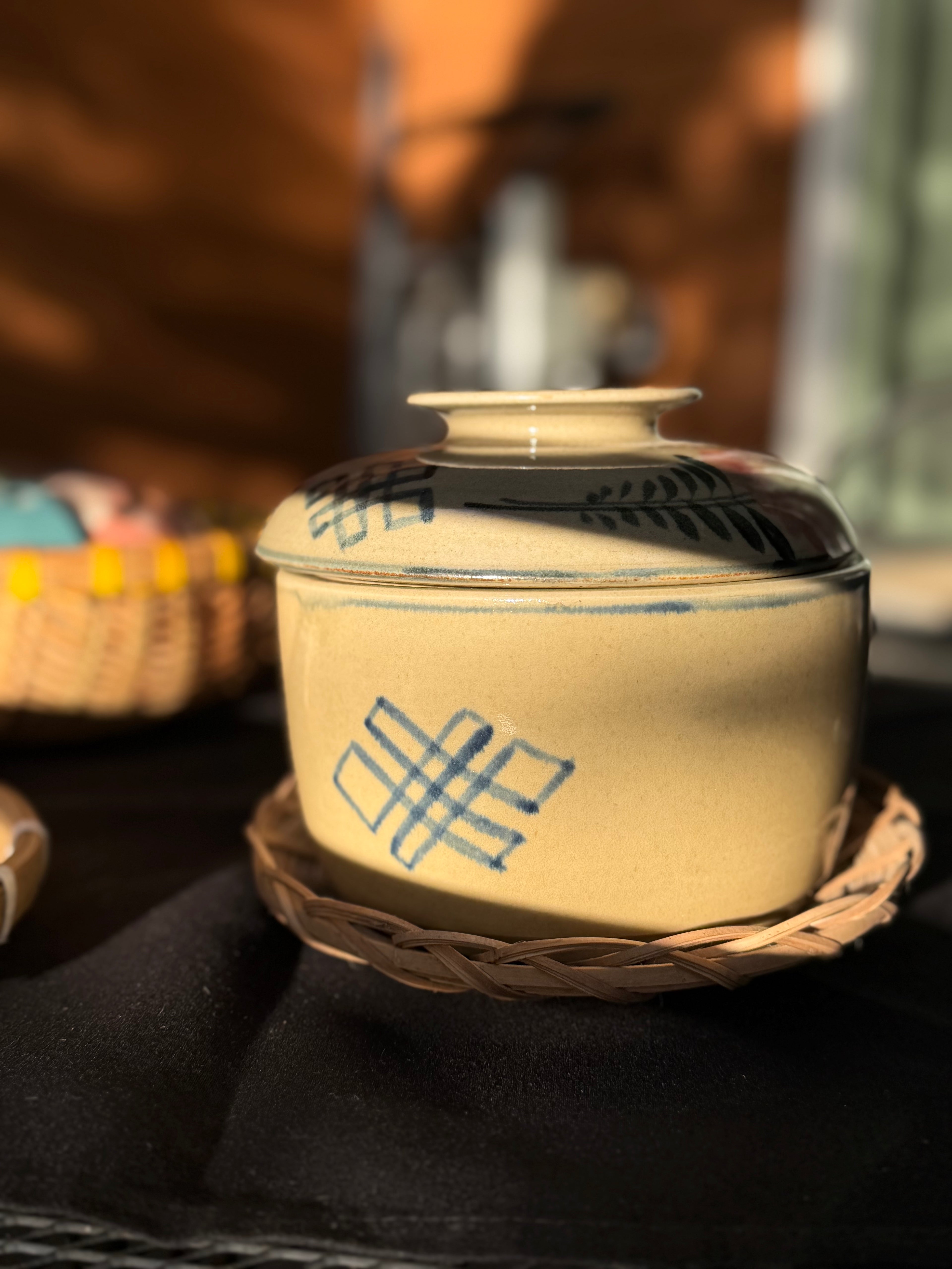 Old Chicken Pot